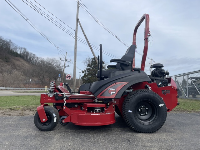  Ferris ISX 2200 52 Inch Zero Turn Mower 30.5 HP