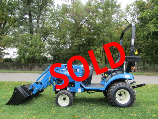  LS MT125 4WD Tractor with Loader