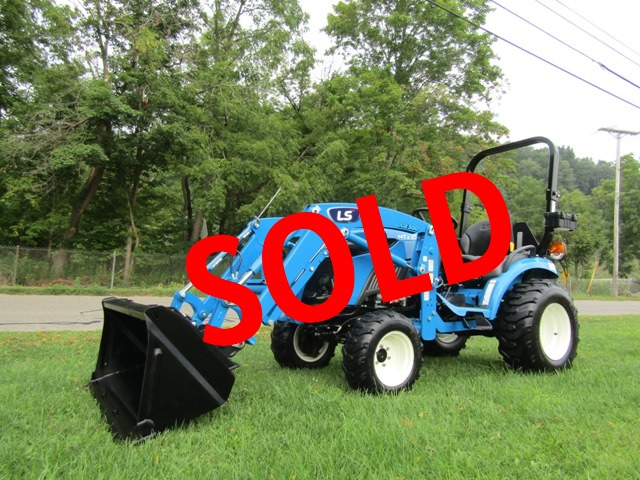 2020 LS MT225S 4WD Tractor with Loader